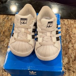 Toddler girls Adidas sneakers